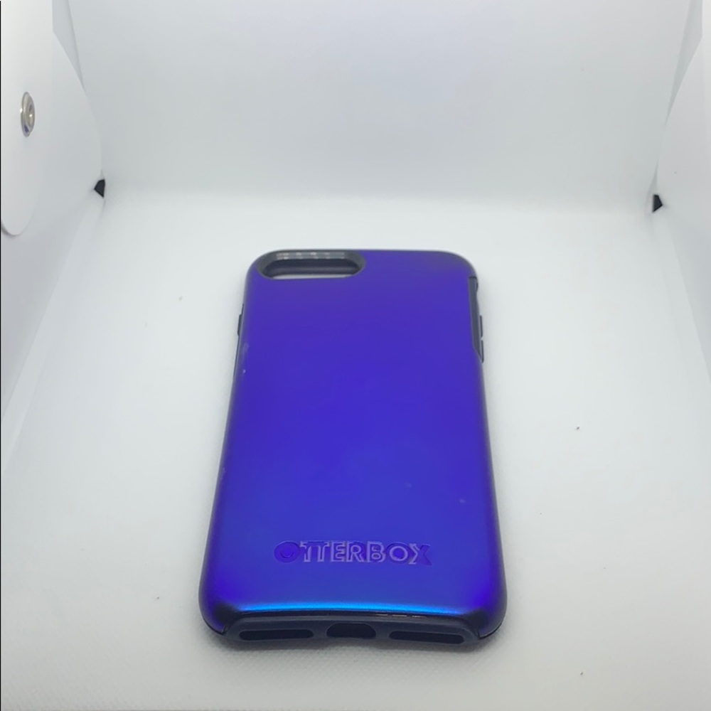 Holographic otter box